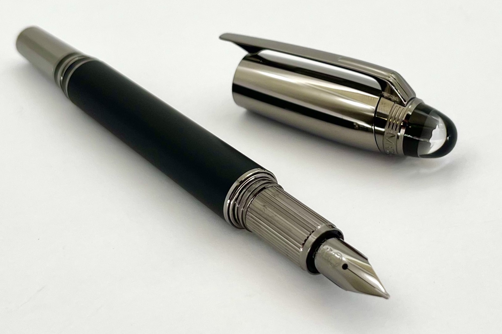 MontblancMB126363StarwalkerDoueUltraBlackFountainPen_E